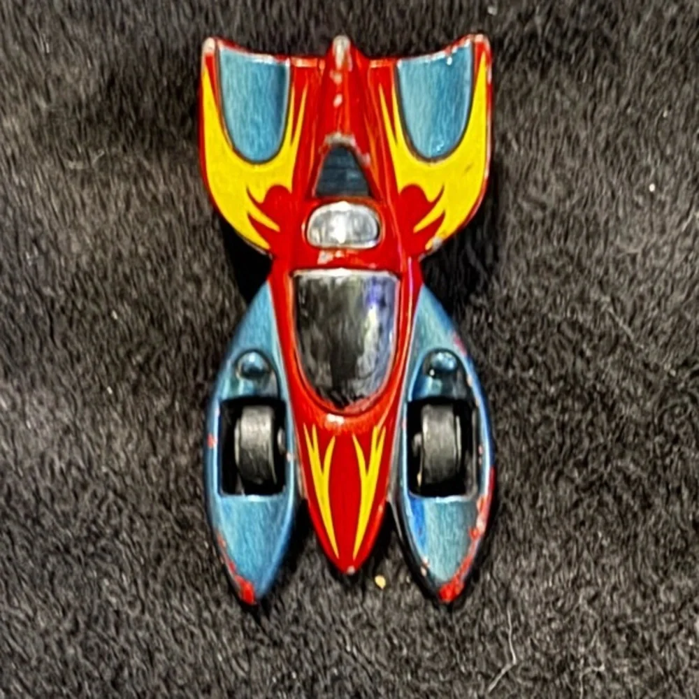 Maisto PodVee 1:64 Diecast Car